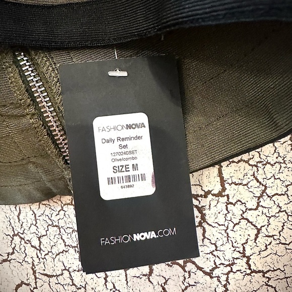 Fashion Nova Matching Olive Pants Set - Picture 16 of 16